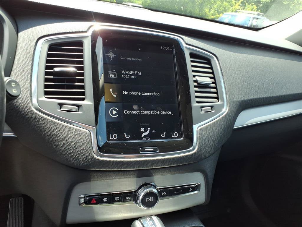 Used 2021 Bright Silver Metallic Volvo Momentum image 19
