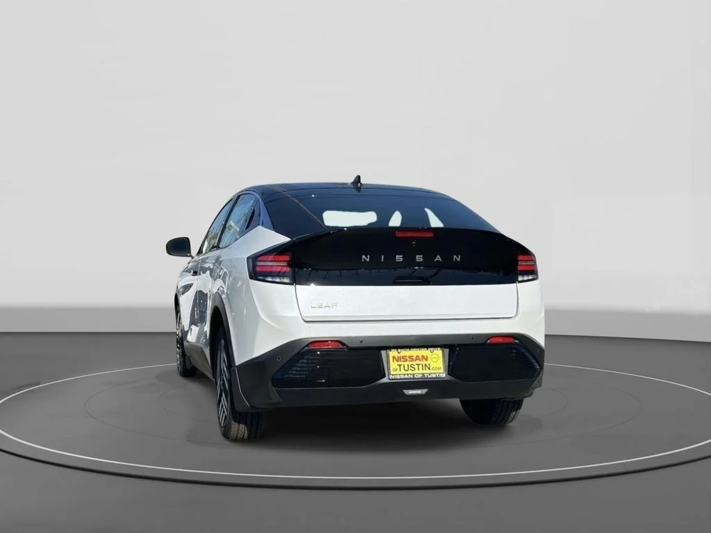 New 2026 Everest White Pearl Tricoat/Black Nissan SV+ image 4