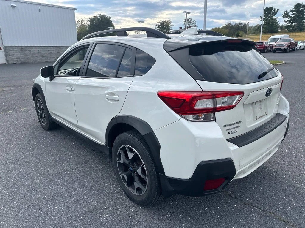 Used 2019 Crystal White Pearl Subaru 2.0i Premium image 5