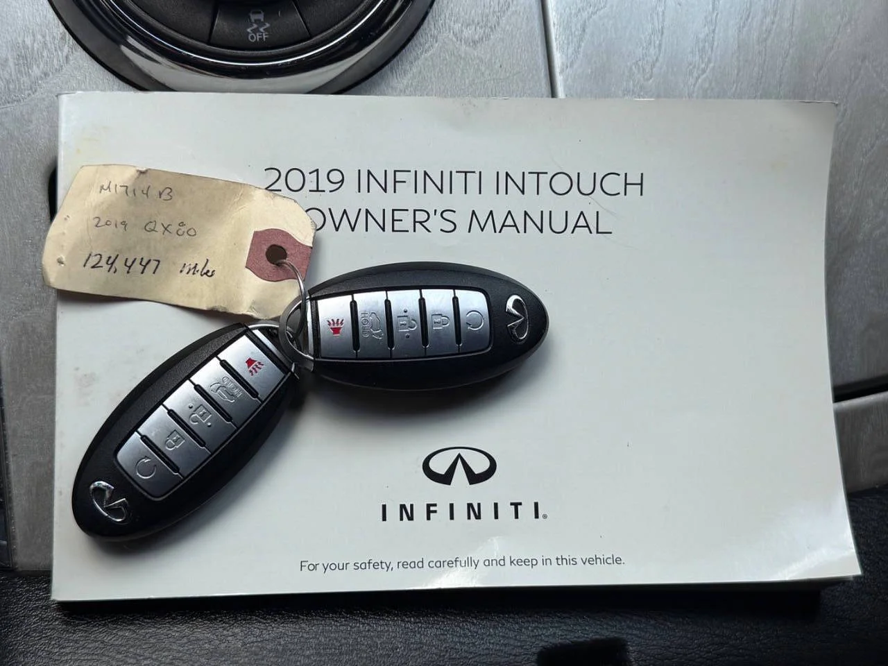 Used 2019 Black INFINITI Limited AWD 4dr SUV image 35