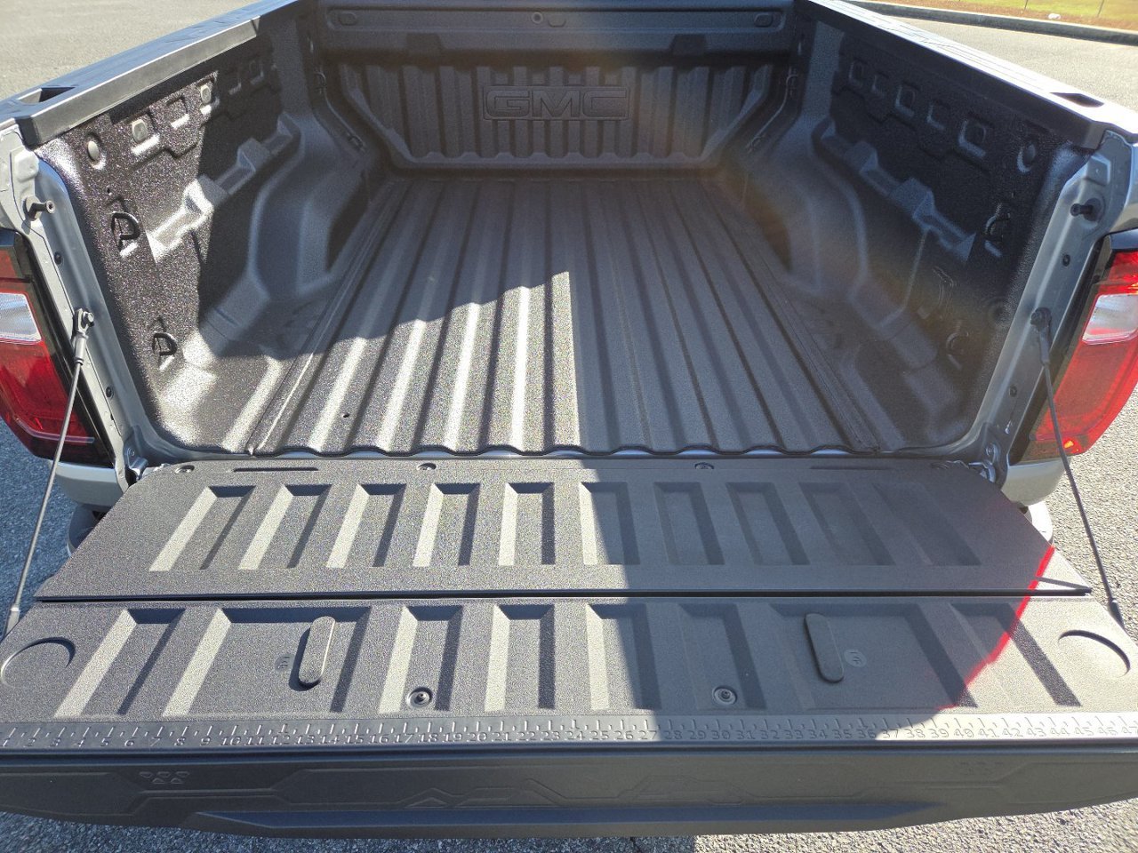 2026 GMC Canyon Elevation - Photo 18