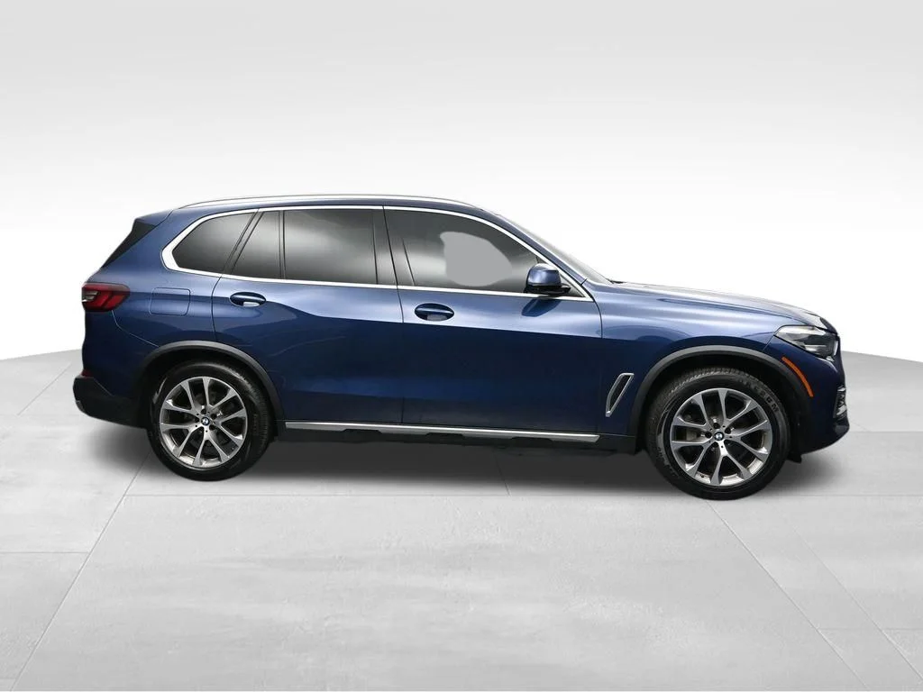 Used 2023 Blue BMW xDrive40i image 6