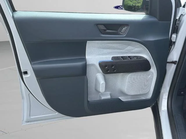 New 2026 Space White Metallic Ford XLT image 23