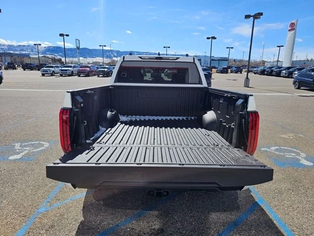 2026 Toyota Tundra SR5 - Photo 7