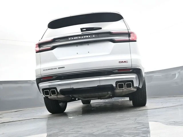 Used 2025 White GMC Denali image 33