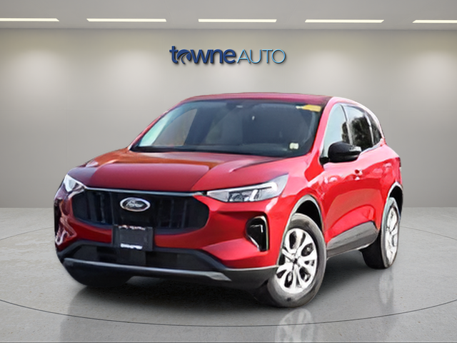 Used 2023 Red Ford Active image 9