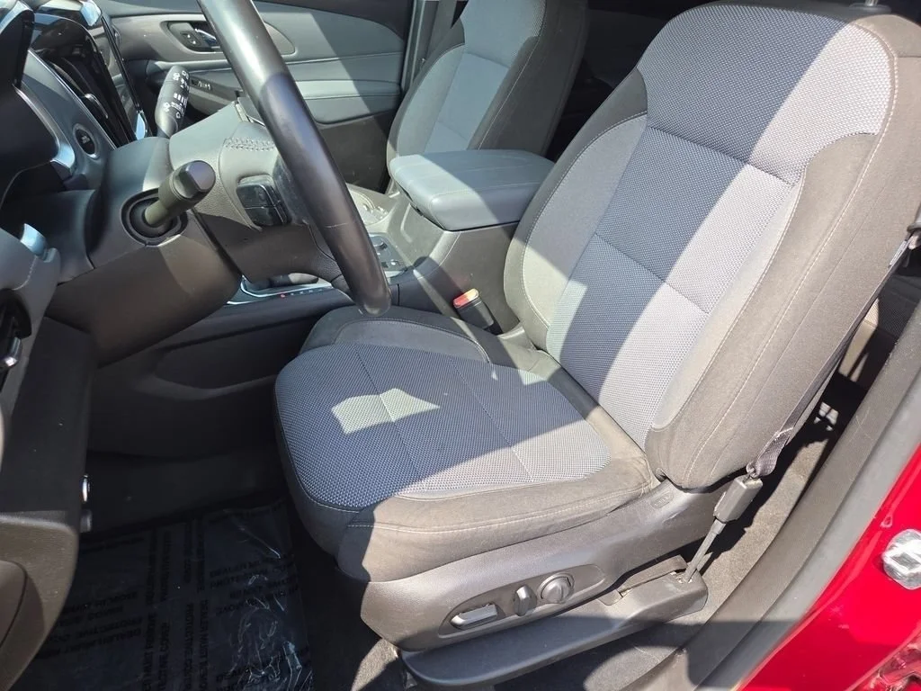 Used 2018 Cajun Red Tintcoat Chevrolet LT image 6
