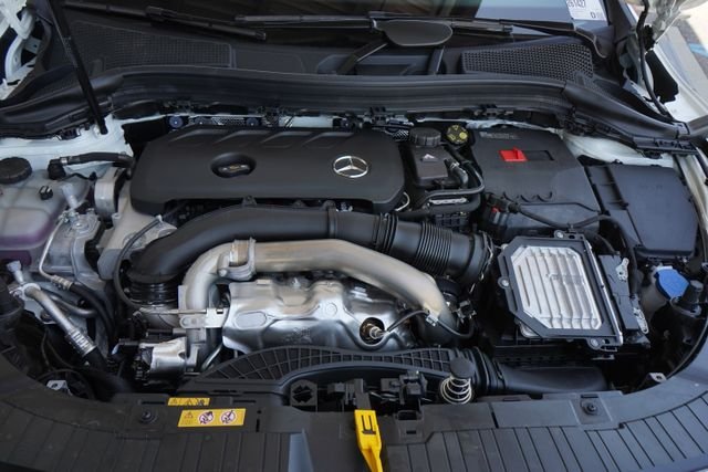 New 2026 Polar White Mercedes-Benz GLA 250 image 25