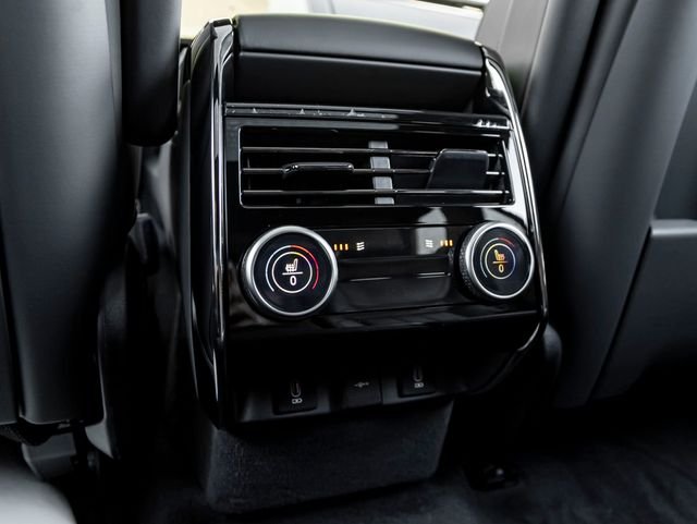 New 2026 Fuji White Land Rover SE image 25