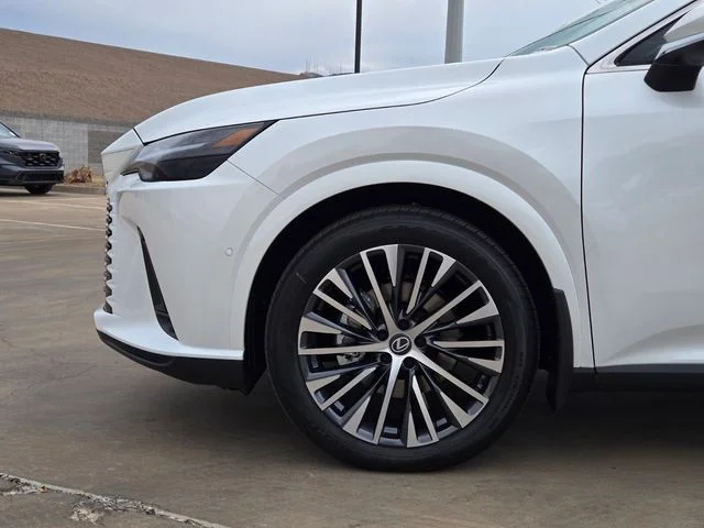 New 2026 Eminent White Pearl Lexus PREMIUM PLUS image 5