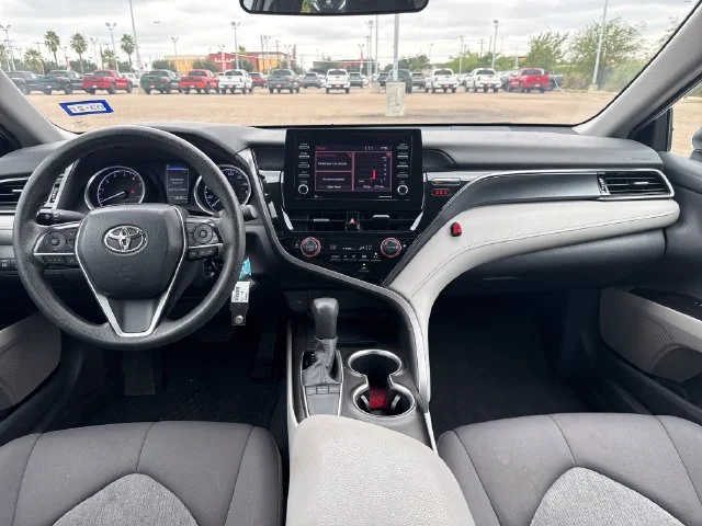 Used 2022 White Toyota LE image 12