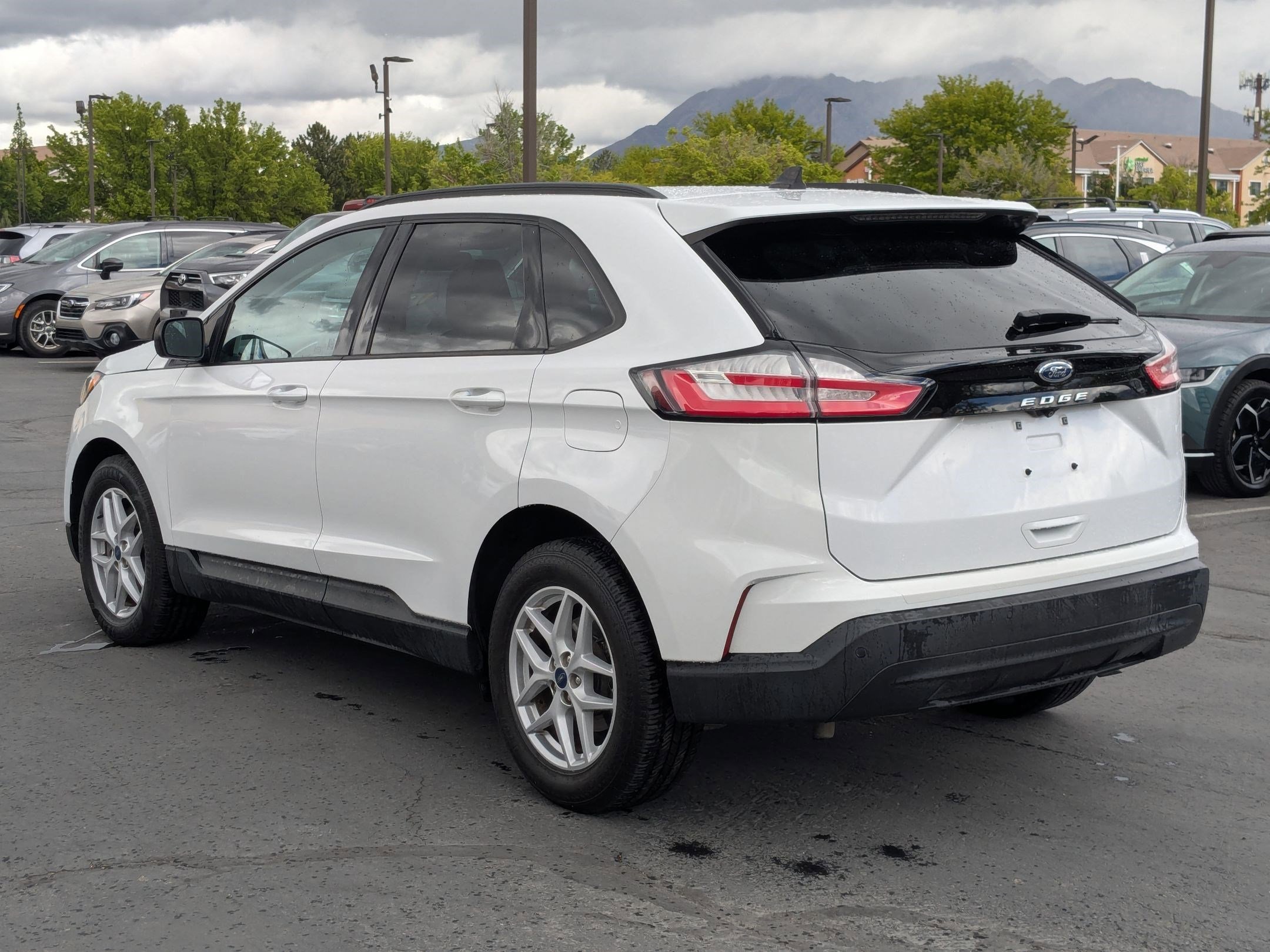 2021 Ford Edge SE - Photo 14
