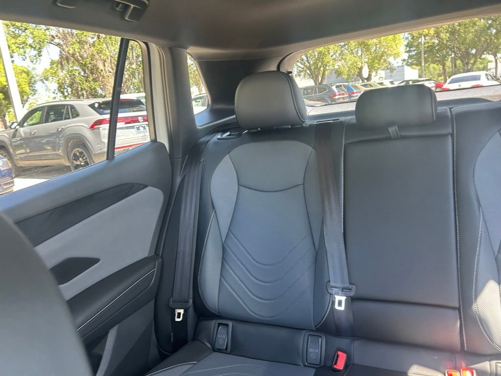 New 2026 White/off-white Volkswagen 2.0T SE R-Line Black image 12