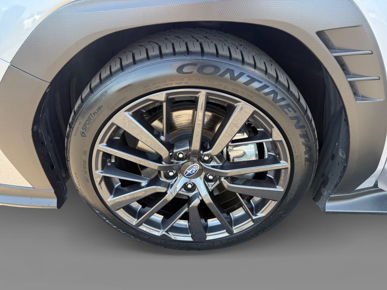 Used 2023 Ice Silver Metallic Subaru Premium image 9
