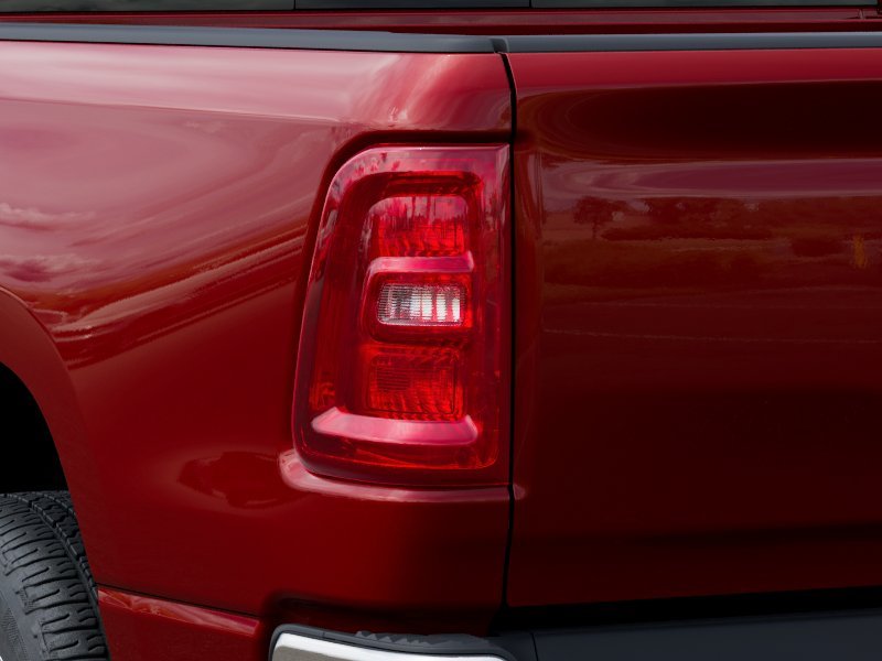 New 2026 Molten Red Pearl-Coat Exterior Paint RAM Tradesman image 35