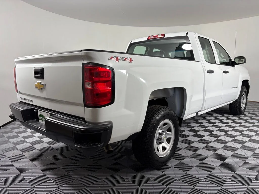 Used 2017 White Chevrolet WT image 8