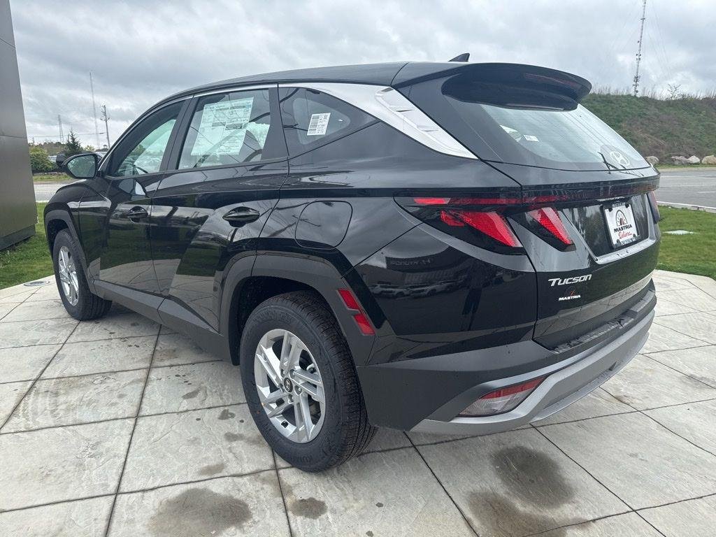 New 2026 Black Hyundai SE AWD image 4