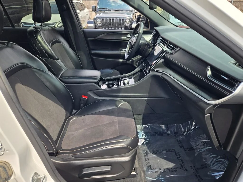 Certified Used 2023 White Jeep Altitude X image 6