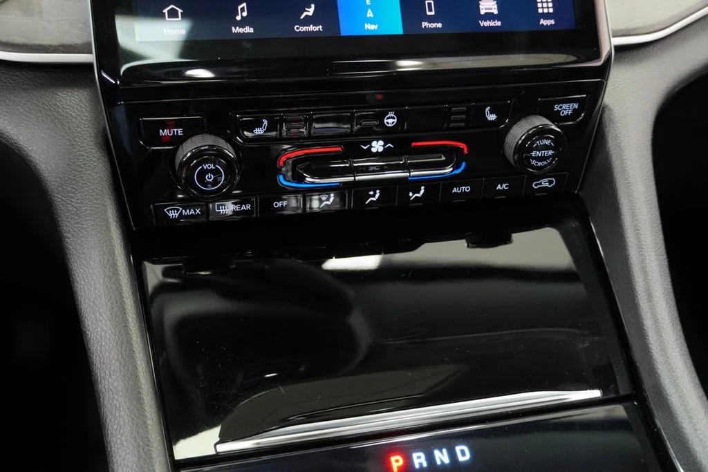 Used 2022 Black Jeep 4xe image 38
