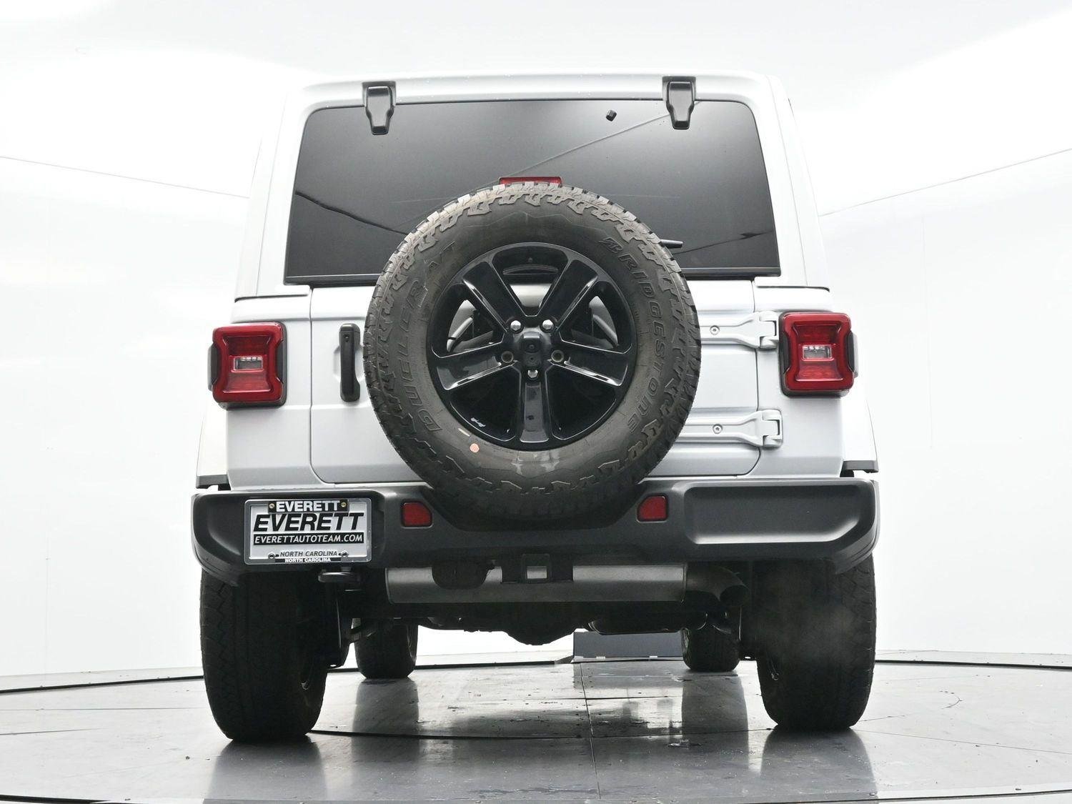 Used 2023 White Jeep Sahara Altitude image 47