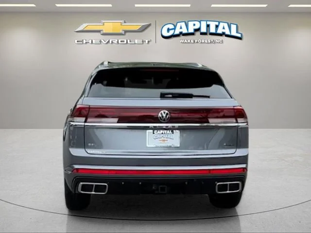 Used 2024 Gray Volkswagen 2.0T SEL Premium R-Line image 4