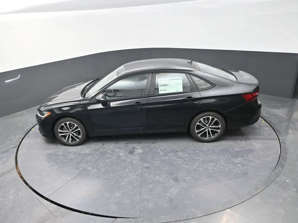 New 2026  Volkswagen 1.5T Sport image 17