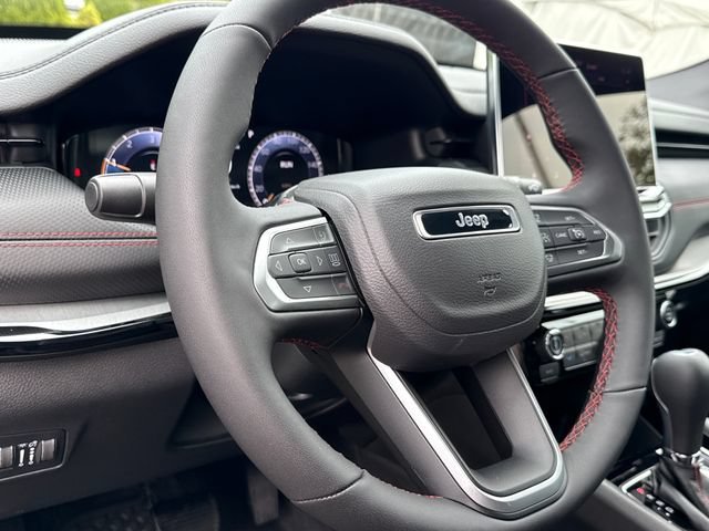 New 2026 Sting-Gray Clear-Coat Exterior Paint Jeep Trailhawk image 16