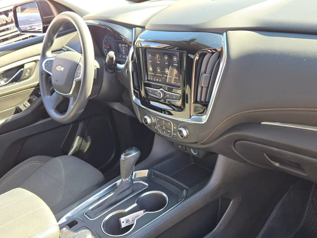 Used 2020 Black Chevrolet LS image 6