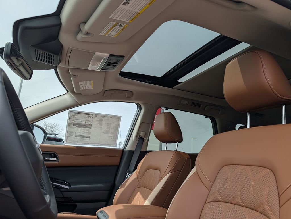Used 2026 Gray Nissan Platinum image 6