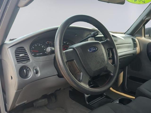 Used 2009 White Ford  image 13