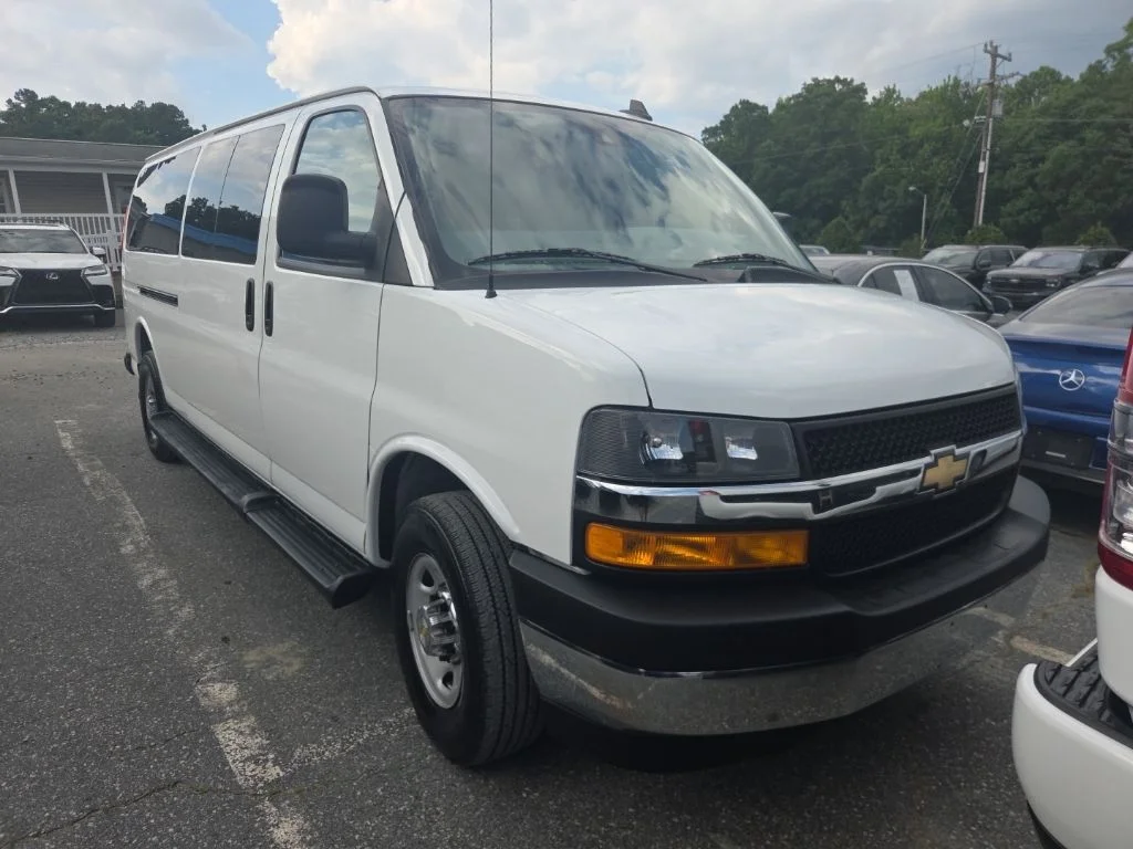 Used 2025 White Chevrolet LT image 2