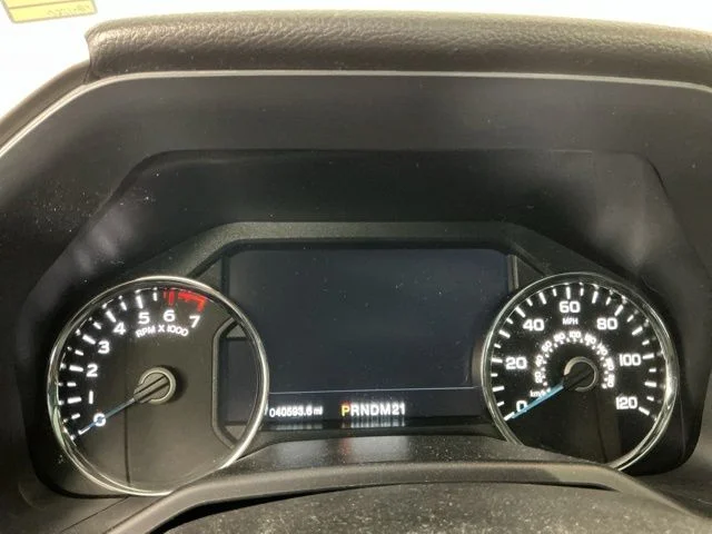 Used 2015 Blue Ford Lariat image 10