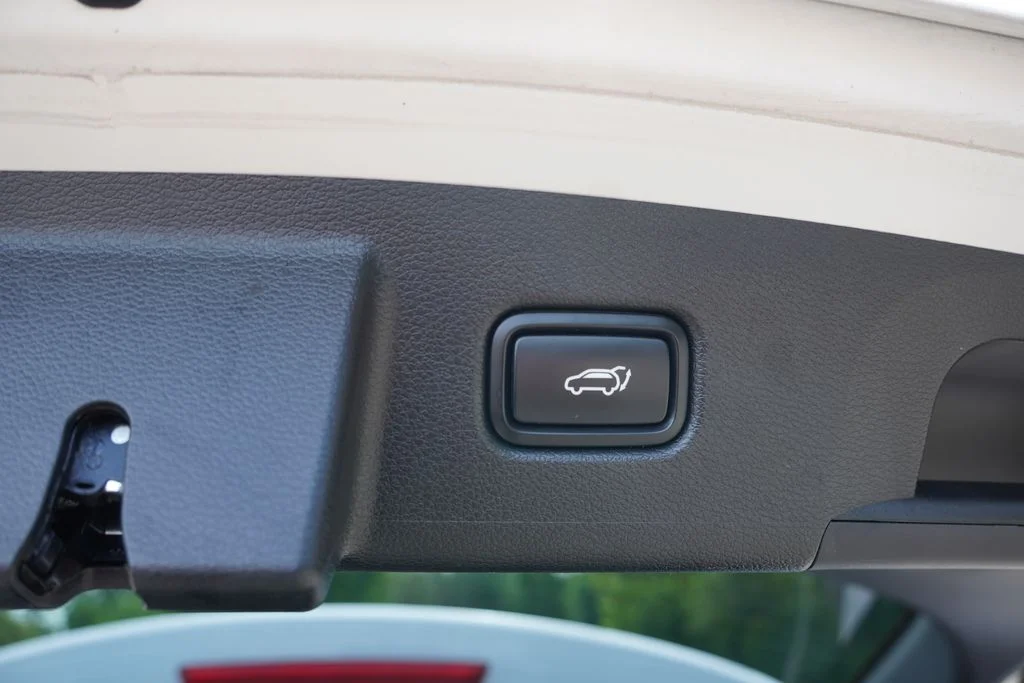 Used 2021 Glacial White Pearl Kia SX image 24
