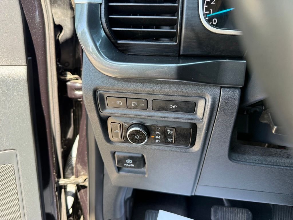 Used 2023 Black Ford XLT image 14