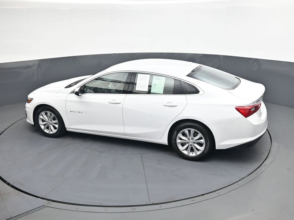 Used 2024 Summit White Chevrolet LT image 23