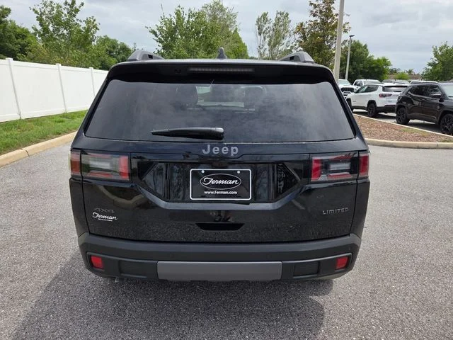 New 2026 Diamond Black Crystal Pearl-Coat Exterior Paint Jeep Limited image 11