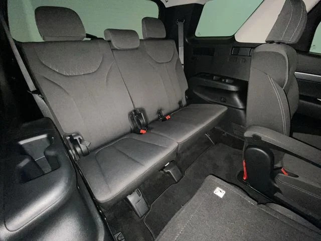Used 2021 Black Hyundai SEL image 23