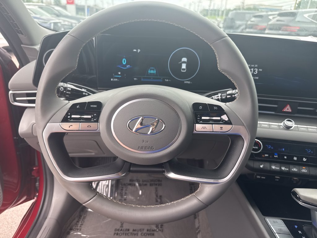 Used 2023 Red Hyundai SEL image 16