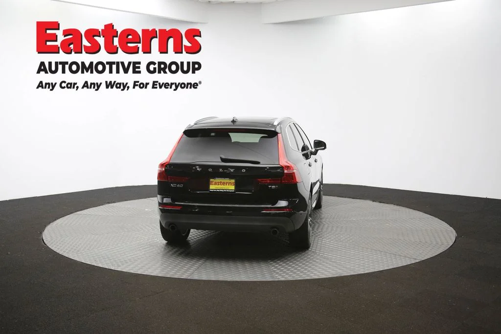 Used 2019 Black Volvo T5 Momentum image 40