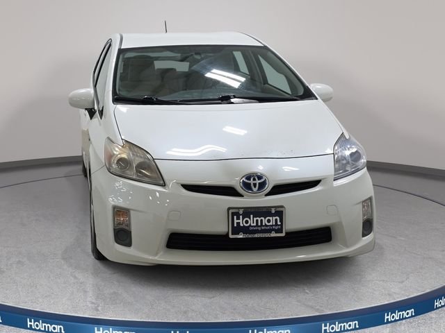 Used 2010 White Toyota II image 3