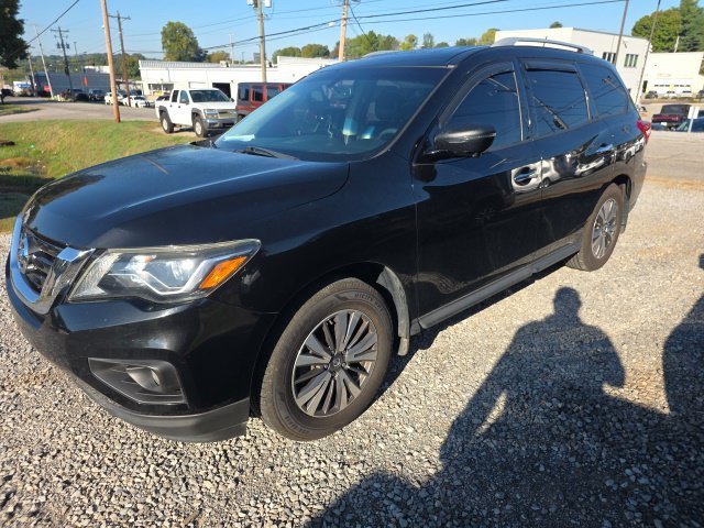 Used 2017 Black Nissan SL image 3