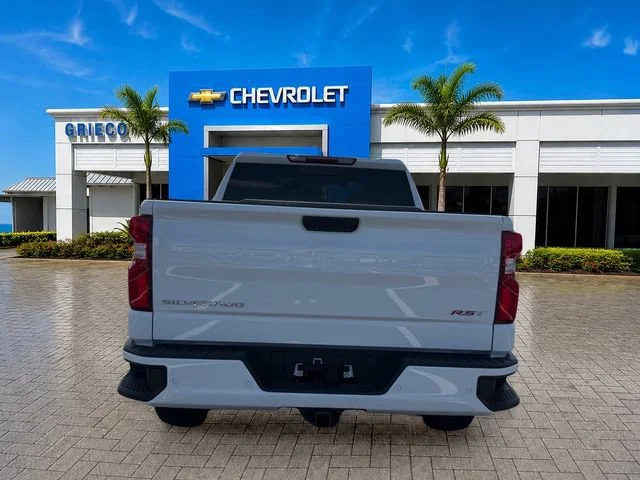 New 2026 Summit White Chevrolet RST image 5