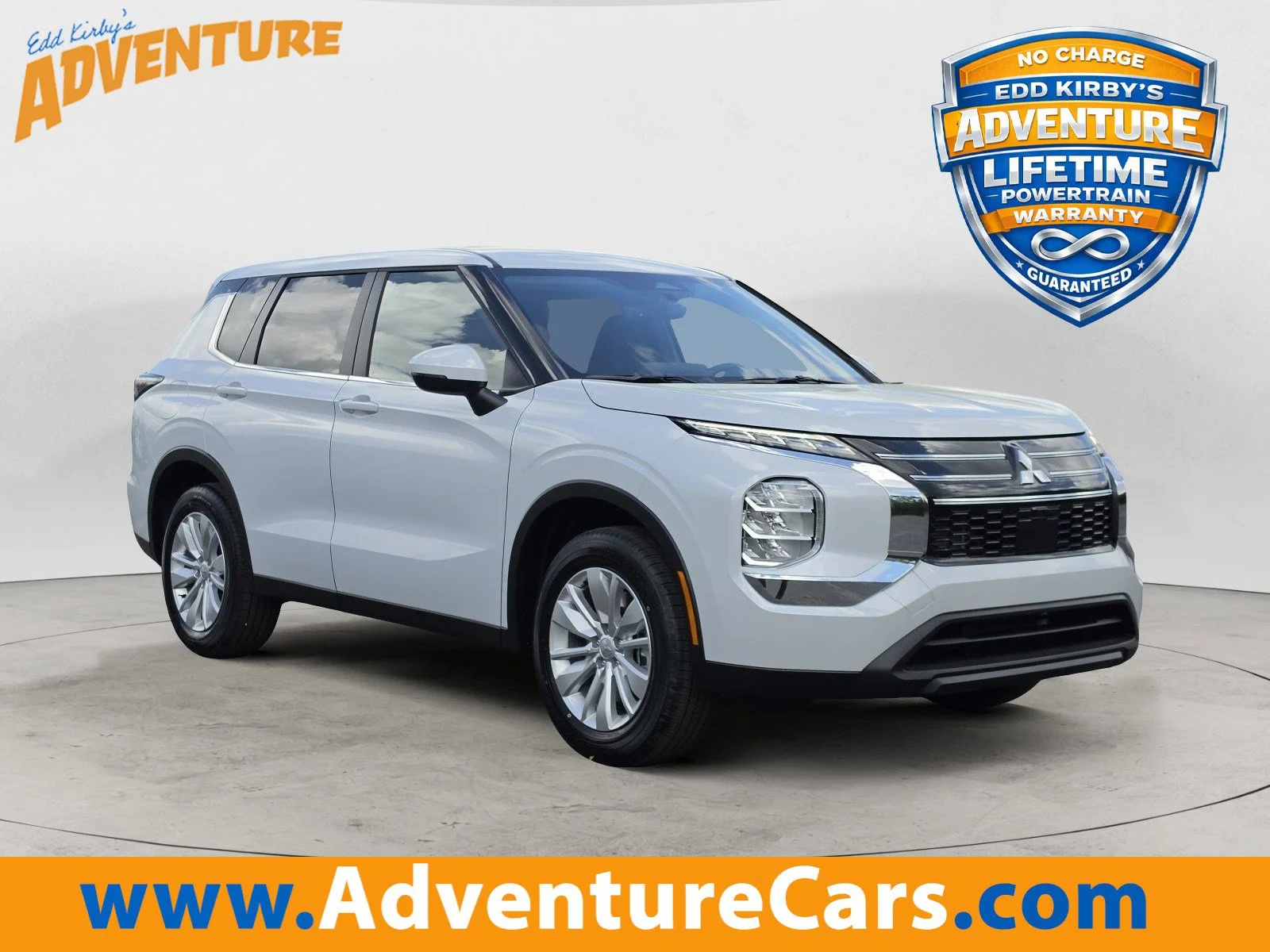 2026 Mitsubishi Outlander ES FWD's photo