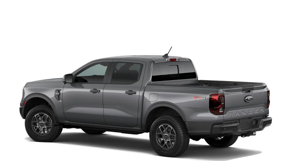 New 2026 Carbonized Gray Metallic Ford XLT image 2