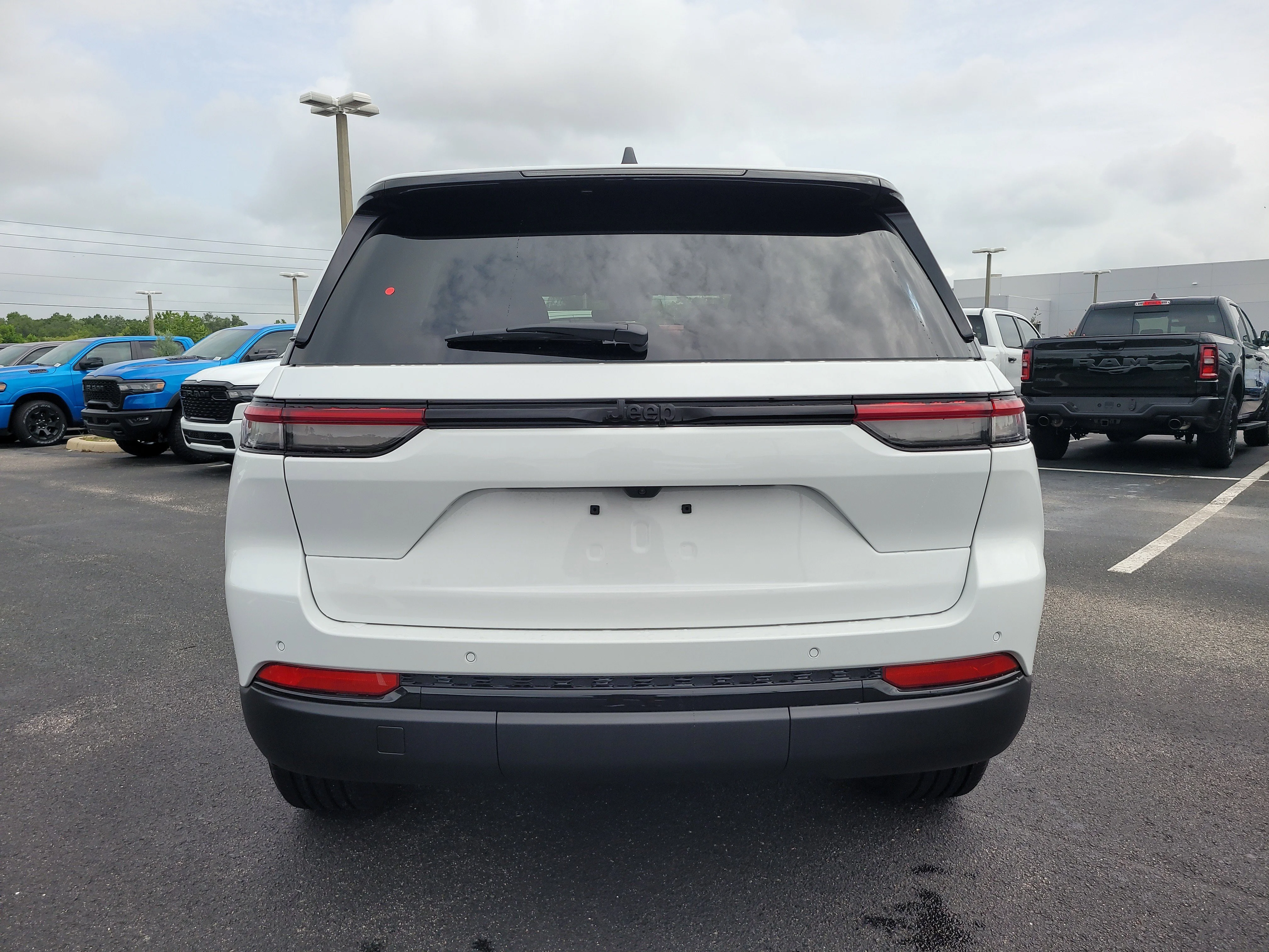 New 2025  Jeep Altitude X image 7
