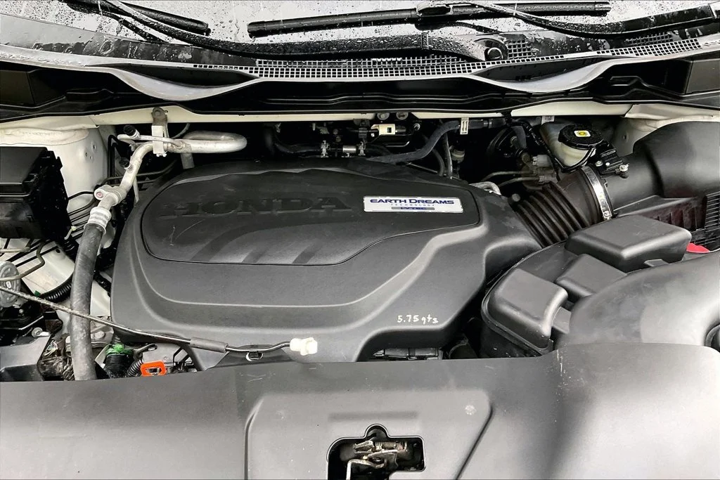 Used 2019  Honda EX image 9