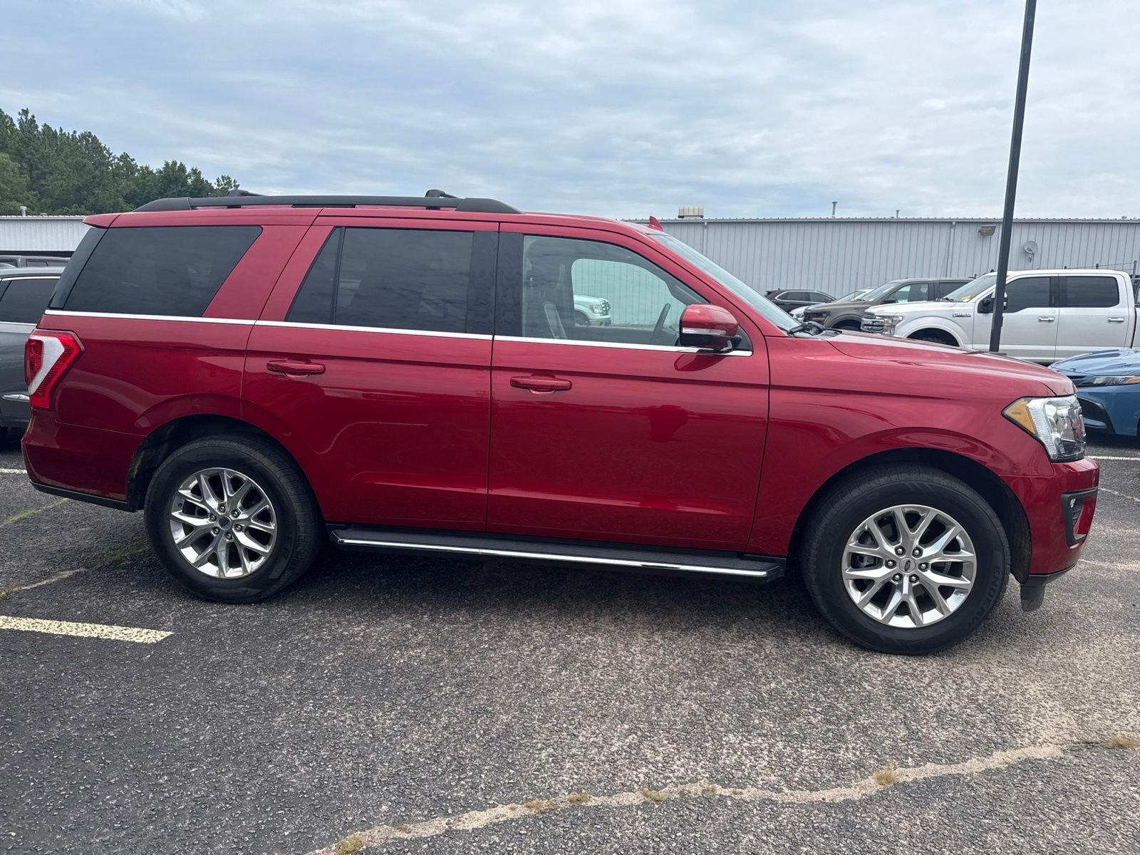 Used 2021 Red Ford XLT image 8