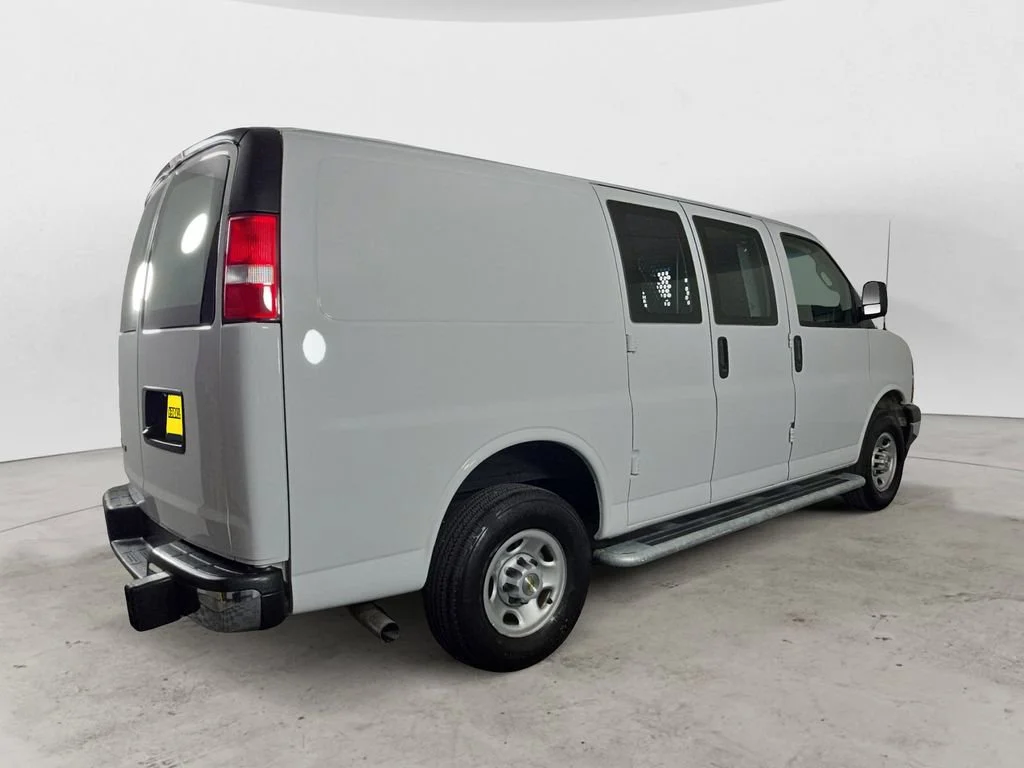 Used 2024 Summit White Chevrolet WT image 5