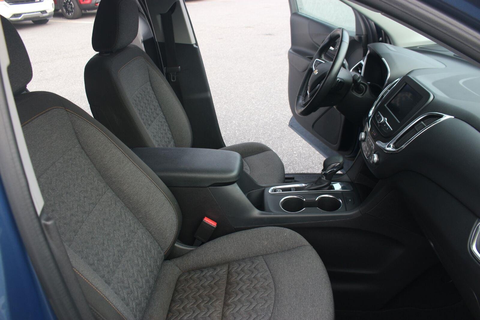Used 2024 Lakeshore Blue Metallic Chevrolet LT image 31