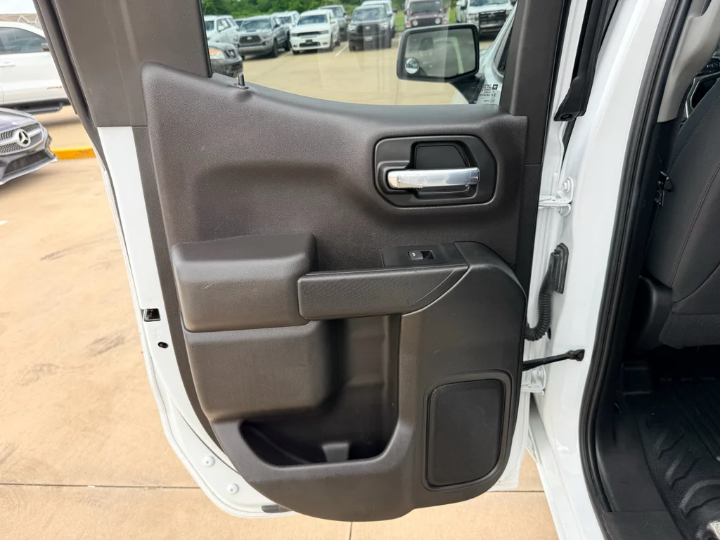 Used 2021 Summit White Chevrolet LT image 23